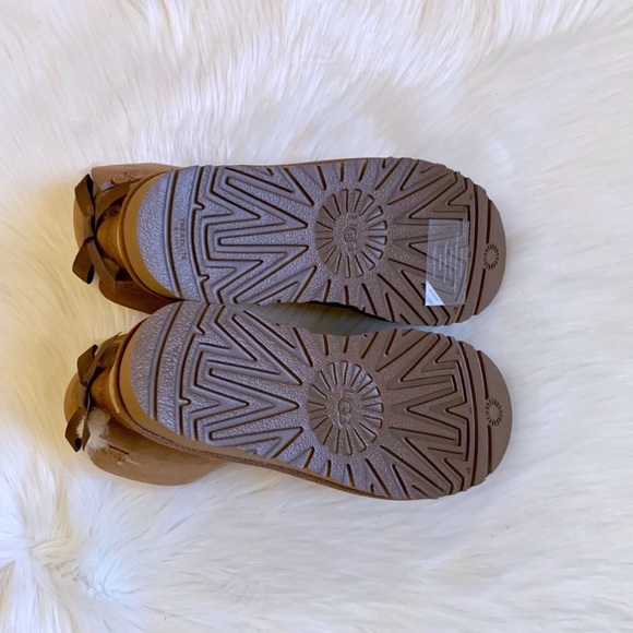 UGG Chestnut Mini Bailey Bow II Boots - Picture 6 of 7